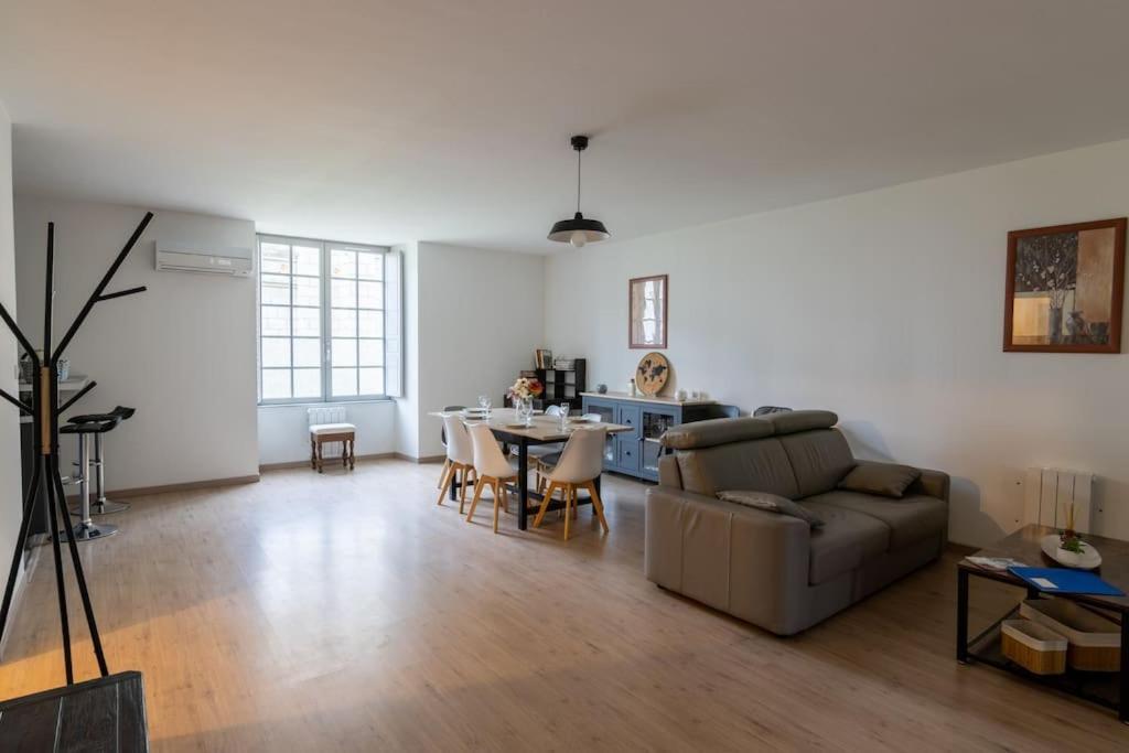 Superbe Appartement 쏘뮤흐 외부 사진
